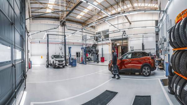 Access automobiles — atelier du garage automobile à Saint-Herblain